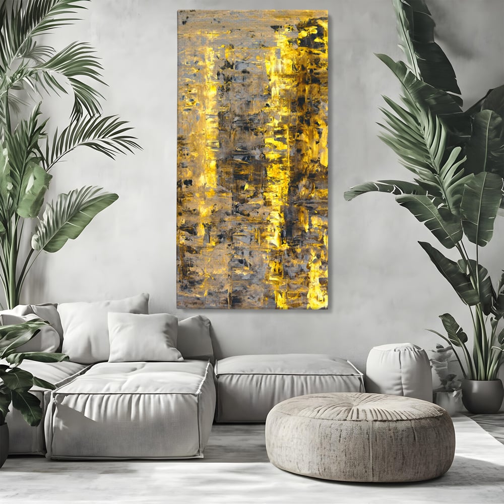 Tablou canvas cu pictura abstracta cu dungi aurii, fara rama, pe sasiu de lemn, pe perete intr-un living